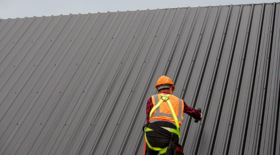 Expert new roof installation services in Fowlerton, TX
